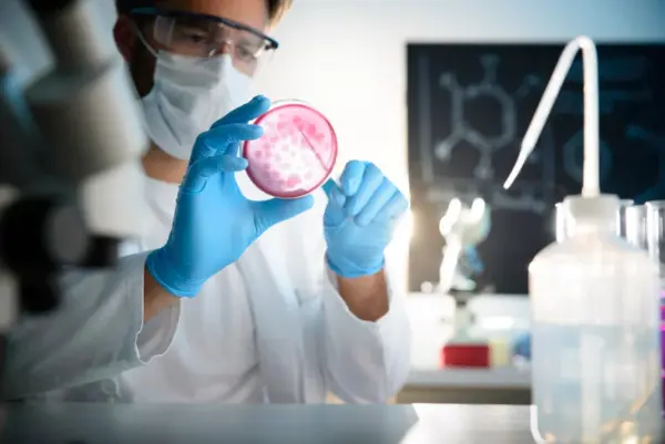 F03 Mikrobiologie